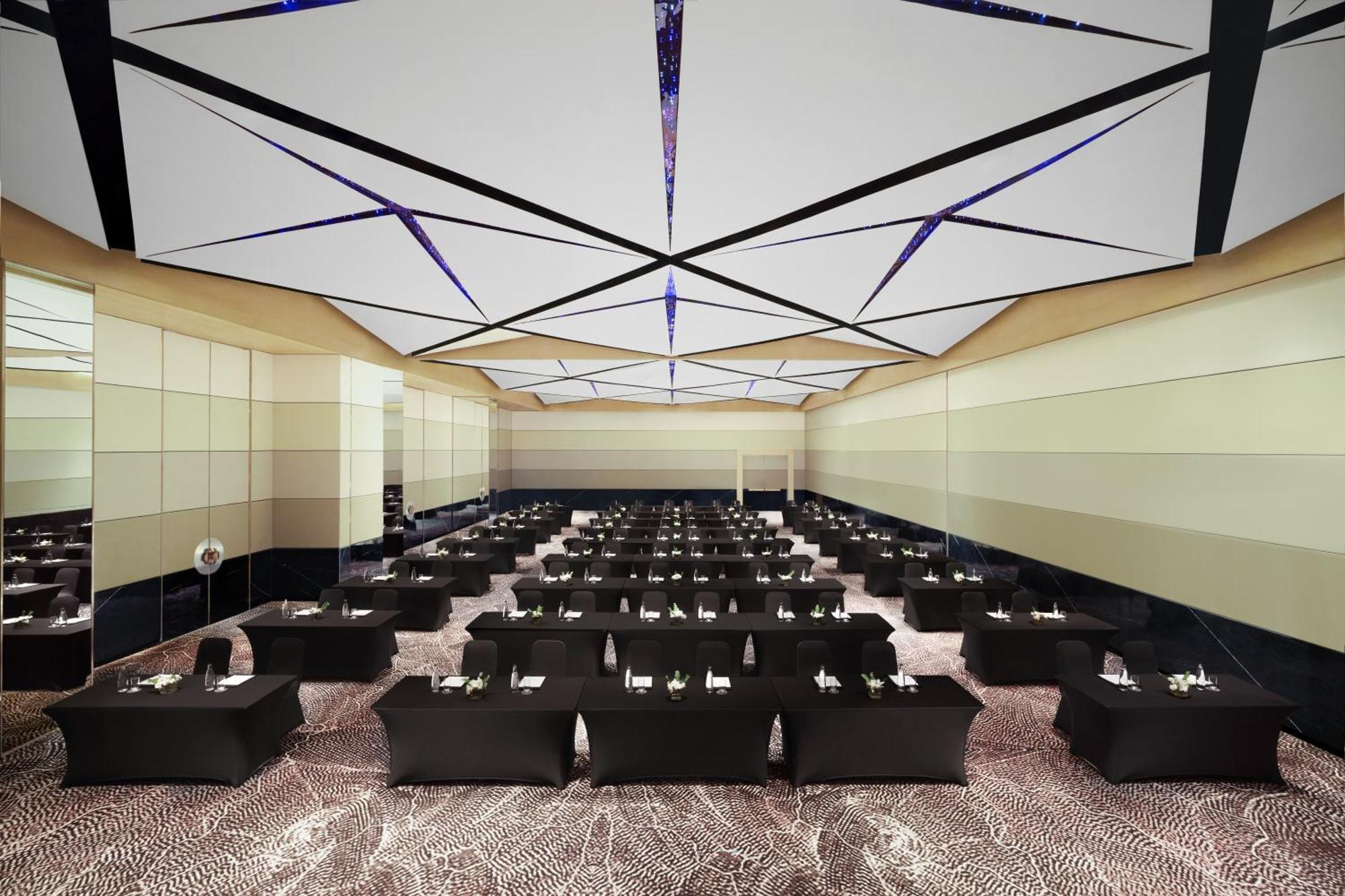 Novotel New Delhi City Centre Екстер'єр фото